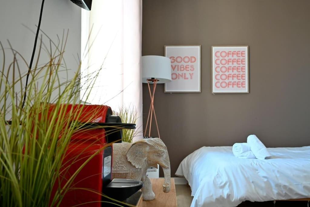 Apartmán Bistrot 10 Nazelles-Negron Exteriér fotografie